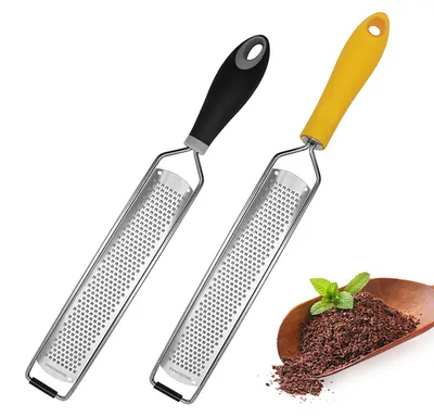 Produktbild von Käsereibe, scharfer, lebensmittelechter Edelstahl, handlicher Gemüseschäler, Obstraspel für die Küche