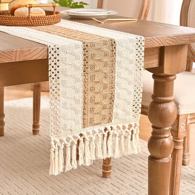 Produktbild von Tischläufer Braun Makramee Boho Landhausstil mit Häkelspitze und Quasten 140 x 30 cm