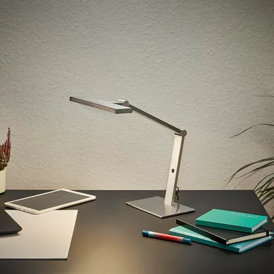 Produktbild von LED Schreibtischleuchte T103 nickel matt