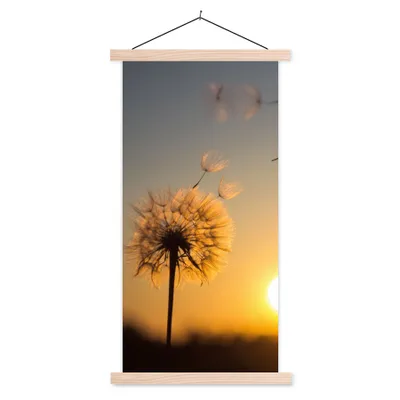 Produktbild von MuchoWow® Textilposter Löwenzahn - Sonne - Sonnenuntergang 60x120 cm mit holzfarbenen Rahmen - Holz