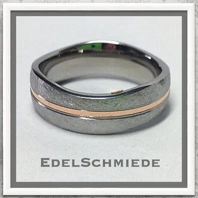 Produktbild von Edelschmiede925 Herrenring Edelstahl mit 585 Rotgoldeinlage  Ringgröße  66