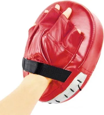 Immagine prodotto di Guanti in pelle per la boxe e il kickboxing – con guantoni da allenamento, guantoni da combattimento, sacchi da boxe e altro ancora