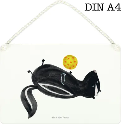 Produktbild von Mr. & Mrs. Panda Schild Stinktier Ball DIN A4 - Weiß - Geschenk, Wandbild Holz, Wildtier, Türschild, Weisheit, Raubtier, holzbild, Stinker, Dekoschild, Skunk, wandtafel