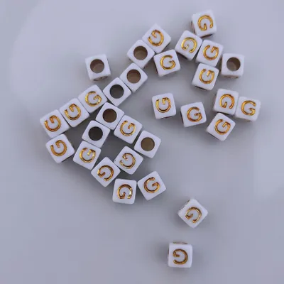 Image de Perles pour lettres, 30 pièces, 6x6 mm, blanches avec or, carrées, lettre G
