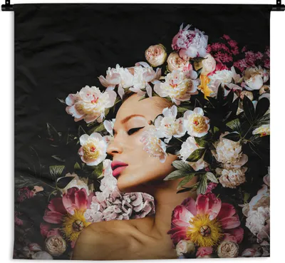Produktbild von MuchoWow® Wandteppich Wandbehang Frauen - Blumen - Rosen - Porträt 60x60 cm Tapisserie Dekoration Wandtuch - Dekorationen - Wand Decke