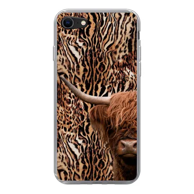 Produktbild von MuchoWow® Handyhülle Schutzhülle Hülle für iPhone 7 Schottischer Highlander - Kuh - Pantherdruck Silikon Softcase Handy Hülle - Kartenhalter