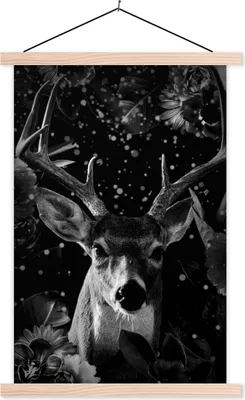 Produktbild von MuchoWow® Textilposter Botanische Hirsche mit Lichtkugeln auf schwarzem Hintergrund - schwarz-weiß 60x90 cm mit holzfarbenen Rahmen - Textil