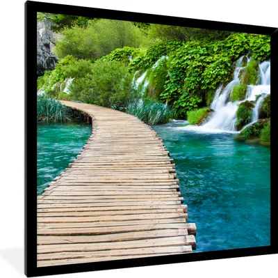 Produktbild von MuchoWow® Gerahmtes Poster Brücke - Wasser - Pflanzen - Wasserfall - Grün 40x40 cm - Poster mit Schwarzem Bilderrahmen Wandposter Rahmen Foto Bilder - Mit Rahmen - Wanddekoration Schlafzimmer