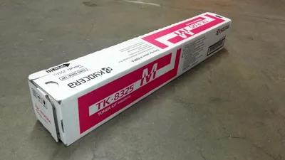 Produktbild von KYOCERA TK-8325M, 12000 Seiten, Magenta, 1 Stück(e)