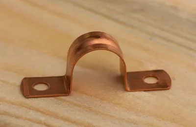 Produktbild von Rohrband / Rohrschelle aus Kupfer für 15 mm Kupferrohr