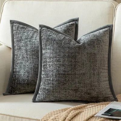 Produktbild von Set aus 2 Kissenbezügen, grau, 50x50 cm, Chenille mit Samtrückseite.
