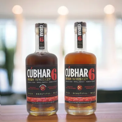 Produktbild von Cúbhar Rotweinfass-TwinSet 2er Bundle: Single Cask Alk. 46% Vol. & Single Cask Strength Alk. 61,6% Vol., Vollreifung 6 Years Old, 2 x 0,7 l