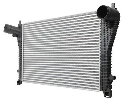 Immagine prodotto di Intercooler con alette saldate in alluminio 618 mm - 402 mm HELLA per SKODA OCTAVIA e altri modelli