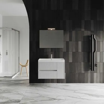 Produktbild von 80cm Möbelset für das Badezimmer in weiß geriffelt mit Spiegel  | Cortina