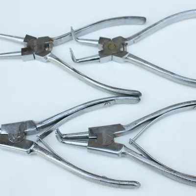 Immagine prodotto di Set Pinze Anelli Seeger, 4 Pezzi con Custodia
