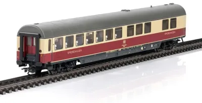 Obrázek produktu pro Märklin 43872 H0 Schnellzug-Speisewagen Purpurrot/Beige der DB WRmh 132