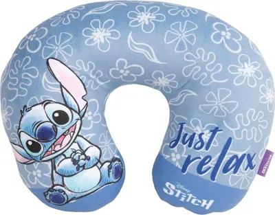 Produktbild von Tataway Stitch Reisekissen – Nackenstütze aus Memory-Schaum, weich und bequem – Disney Lilo & Stitch-Design, perfekt für Reisen mit dem Auto, Flugzeug oder Zug – Ideal für Kinder und Erwachsene, Maße 32 x 26 x 9 cm.