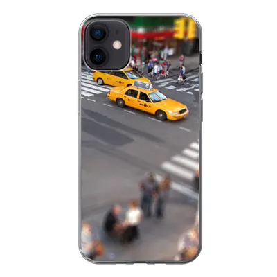 Produktbild von MuchoWow® Handyhülle Schutzhülle Hülle für iPhone 12 mini New York - Amerika - Taxi Silikon Softcase Handy Hülle - Bild
