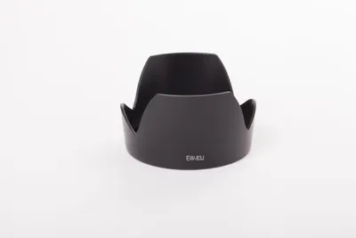 Produktbild von vhbw Gegenlichtblende Ersatz für Canon EW-83J für 77mm Objektiv, tulpenförmig, Bajonettverschluss, 11,1 cm, schwarz