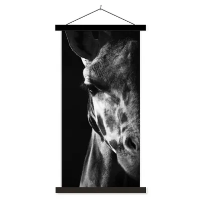 Produktbild von MuchoWow® Textilposter Tierprofil Giraffe in schwarz und weiß 40x80 cm mit schwarzem Rahmen - Wandemalerei