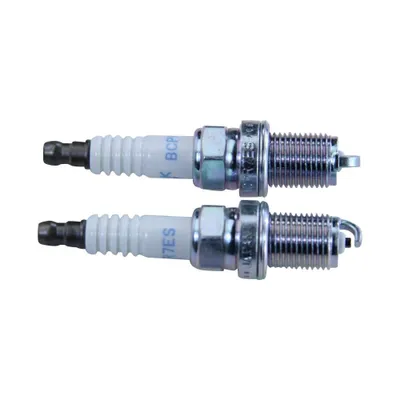 Image de Bougie d'allumage NGK BCPR7ES, 3330, 2 pièces