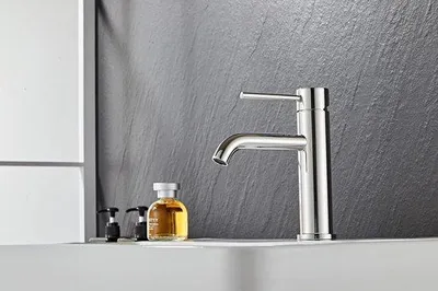 Obrázek produktu pro Nerezová umyvadlová baterie, leštěná, páková, moderní