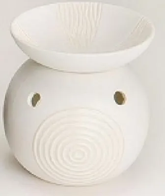 Eine weiße, runde Duftlampe mit abnehmbarer Schale und einem konzentrischem Kreis-Muster.