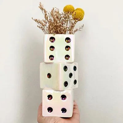 Produktbild von Geoptimierte Titel Unyqoos® Stilvolle Keramische Blumenvasen mit Skandinavischem Design für das WohnzimmerKurze Verkaufsbeschreibung Entdecken Sie die elegante Unyqoos® Blumenvasen, die mit ihrem skandinavischen Design jedem Wohnzimmer einen Hauch von Stil verleihen. Diese hochwertige Keramikvase ist nicht nur ein Blickfang, sondern auch ideal für frische Blumenarrangements.Ausführliche Produktbeschreibung Die Unyqoos® Blumenvasen sind aus hochwertiger Keramik gefertigt und zeichnen sich durch ihr modern
