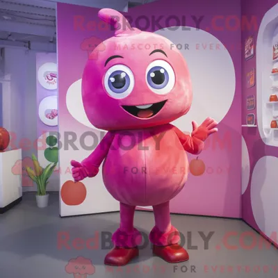 Produktbild von Maskottchenfigur REDBROKOLY einer rosa Pflaume mit Spielanzug und Ringen