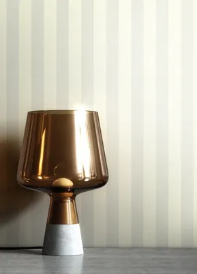 Produktbild von NEWROOM Tapete Silber Vliestapete Streifen - Streifentapete Modern Creme  Linien  Streifen Landhaus Linien