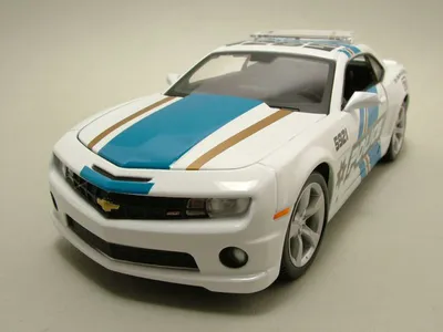 Produktbild von Maisto Chevrolet Camaro SS 2010 1:24 weiß