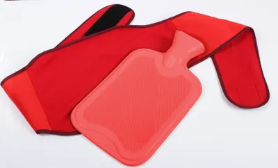 Zdjęcie produktu dla Uchwyt na termofor Vital Comfort, pasek na termofor z zapięciem na rzep, w zestawie termofor, kolor czerwony