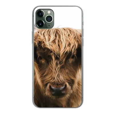 Produktbild von MuchoWow® Handyhülle Schutzhülle Hülle für iPhone 11 Pro Max Schottischer Highlander - Kuh - Gras - Tiere - Natur Silikon Softcase Handy Hülle - Schutz