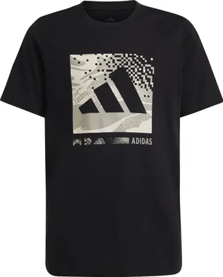Produktbild von Adidas J Camo Logo Tee Amagrn/Mesa/Cblack 140