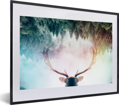 Produktbild von MuchoWow® Gerahmtes Poster Hirsch - Geweih - Wald - Nebel 60x40 cm - Poster mit Schwarzem Bilderrahmen Wandposter Rahmen Foto Bilder - Schlafzimmer - Plakat in Rahmen - Drucken