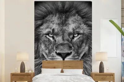 Produktbild von MuchoWow® Fototapete für Wohnzimmer oder Schlafzimmer Wandtapete Vinyl Motivtapete Tiere - Löwe - Schwarz - Weiß - Porträt - 170x260 cm - Wohnzimmertapete