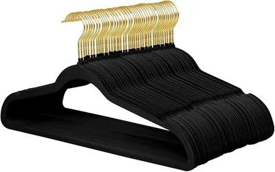 Produktbild von PolkaHome® Samt-Kleiderbügel für Jacken und Anzüge – rutschfest mit Filz, ultradünn, platzsparend mit 360° drehbaren goldenen Haken, 48 Stück