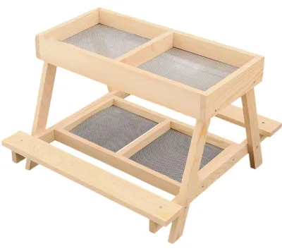 Obrázok produktu pre Dvojvrstvý krmítko z dreva pre slepice a veveričky