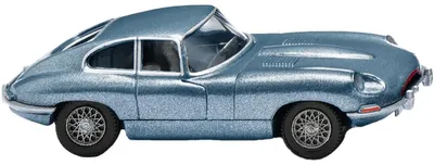 Image de Wiking 080304 Jaguar Type E Coupé bleu opalescent métallisé. Échelle H0 1:87. Ce n'est pas un jouet