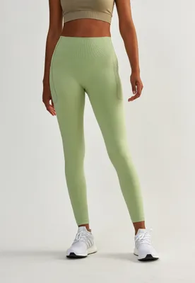 Produktbild von BeShaped Kompressionshose Lift Me Up mit atmungsaktiver Eigenschaft Light Green XL
