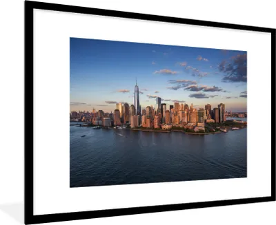 Produktbild von MuchoWow® Gerahmtes Poster New York - Skyline - Boot 90x60 cm - Poster mit Schwarzem Bilderrahmen Wandposter Rahmen Foto Bilder - Wanddekoration - Fotos