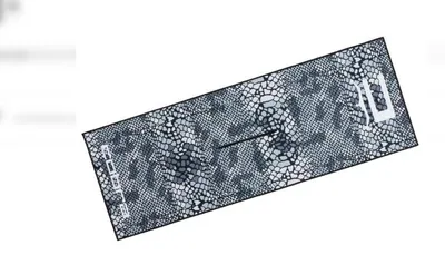 Immagine prodotto di Asciugamano da golf Cobra in microfibra con motivo a serpente, nero e grigio