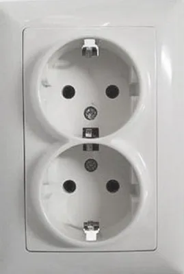 Produktbild von Visage 2-fach Unterputz Schuko Doppelsteckdose Komplett VDE Weiss