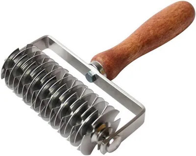 Zdjęcie produktu dla Krajalnica do ciasta ze stali nierdzewnej, drehandle, 20 cm, do pieczenia