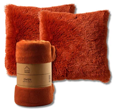 Produktbild von Dutch Decor SPARSET - 3-teilig - Fluffy & Owen - 2 Dekokissen 45x45 cm - 1 Wohndecke 130x160 cm - Orange