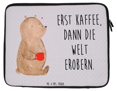 Produktbild von Mr. & Mrs. Panda Laptop Hülle Bär Kaffee 33 x 42 cm - Grau Pastell - Geschenk, Schutzhülle, Guten Morgen, Bären, Tasche, Coffee, Laptoptasche, Teddy, Motivation