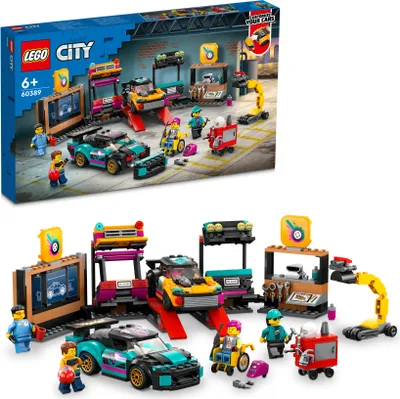 Obrázek produktu pro LEGO 60389 Městská autodílna, mechanická dílna s přizpůsobitelnými autíčky pro chlapce a dívky od 6 let, nápad na narozeninový dárek