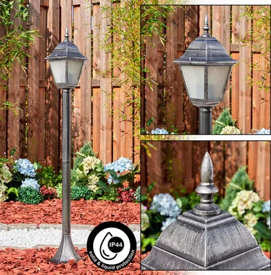 Produktbild von Quartucciu Außenwegeleuchte aus Metall/Glas in Schwarz/Silberfarben/Milchglas