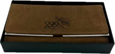 Produktbild von 4Bee Elegante Damen Leder Geldbörse Mit Bienenmotiv – Modell 541 – Hochwertiges Rindsleder – Viele Fächer – Format 17,5×10 cm – Braun