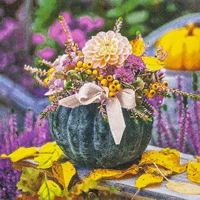 Produktbild von 20 Servietten Pumpkin Arrangement - Blumen im Kürbis 33x33cm